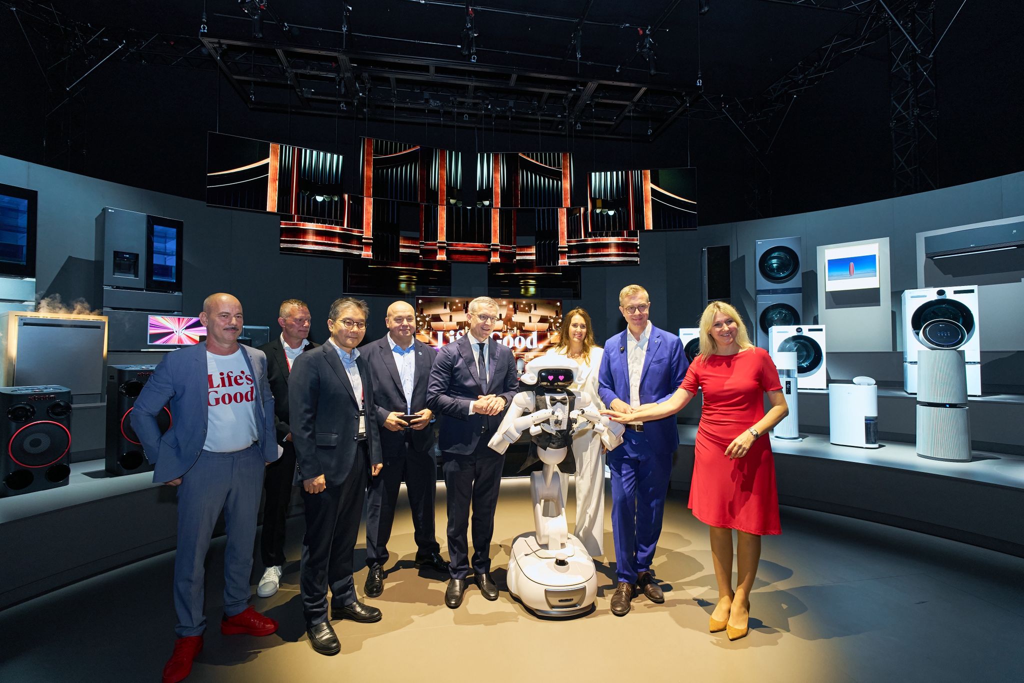 Hochrangiger politischer Besuch bei LG auf der IFA 2026